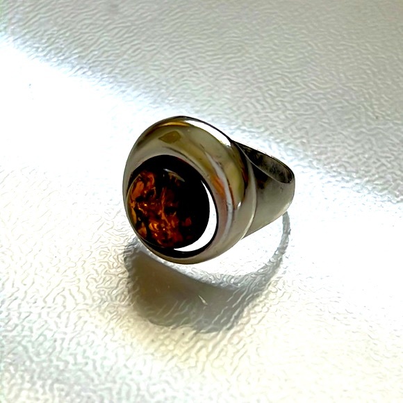 Baltic Green Amber. Modern Sterling Silver Ring US 7 - Picture 10 of 10